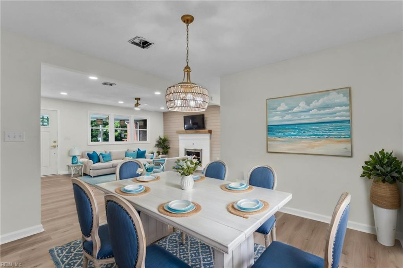 Photo 5 of 27 residential for sale in Virginia Beach virginia