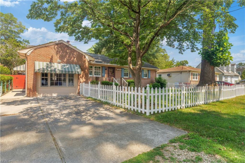 Photo 3 of 32 residential for sale in Chesapeake virginia Photo 3 of 32 residential for sale in Chesapeake virginia