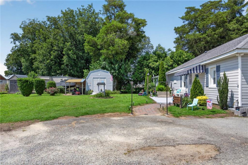 Photo 11 of 16 residential for sale in Isle of Wight County virginia