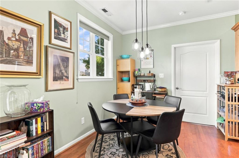Photo 12 of 44 residential for sale in Hampton virginia