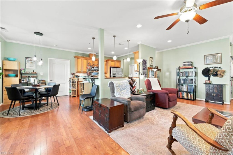 Photo 13 of 44 residential for sale in Hampton virginia