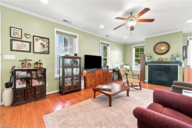 Photo 17 of 44 residential for sale in Hampton virginia