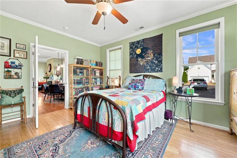 Photo 19 of 44 residential for sale in Hampton virginia