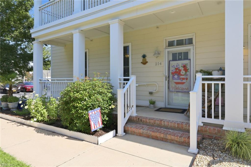 Photo 2 of 44 residential for sale in Hampton virginia