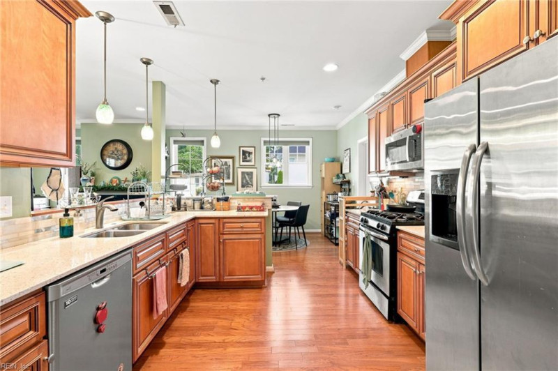 Photo 4 of 44 residential for sale in Hampton virginia