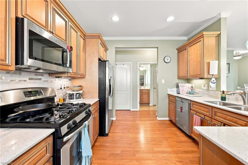 Photo 5 of 44 residential for sale in Hampton virginia