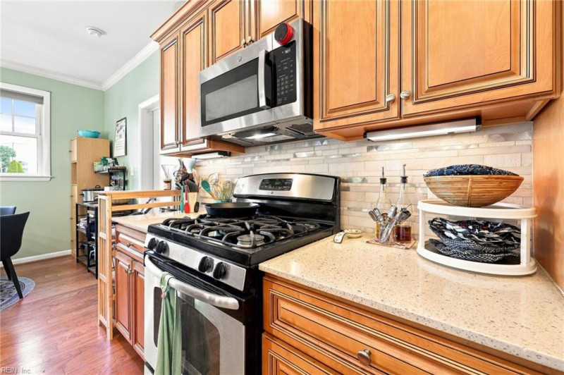 Photo 6 of 44 residential for sale in Hampton virginia
