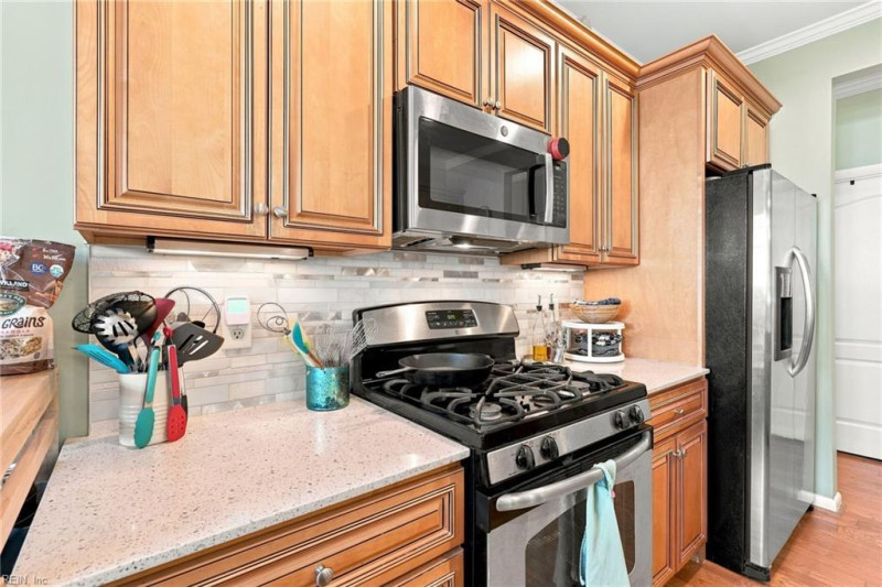 Photo 7 of 44 residential for sale in Hampton virginia
