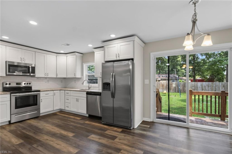 Photo 12 of 31 residential for sale in Virginia Beach virginia