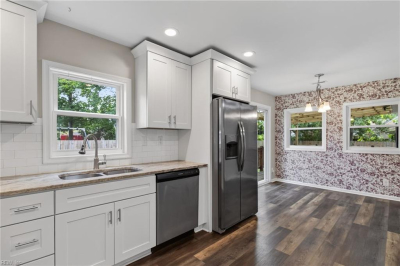 Photo 13 of 31 residential for sale in Virginia Beach virginia