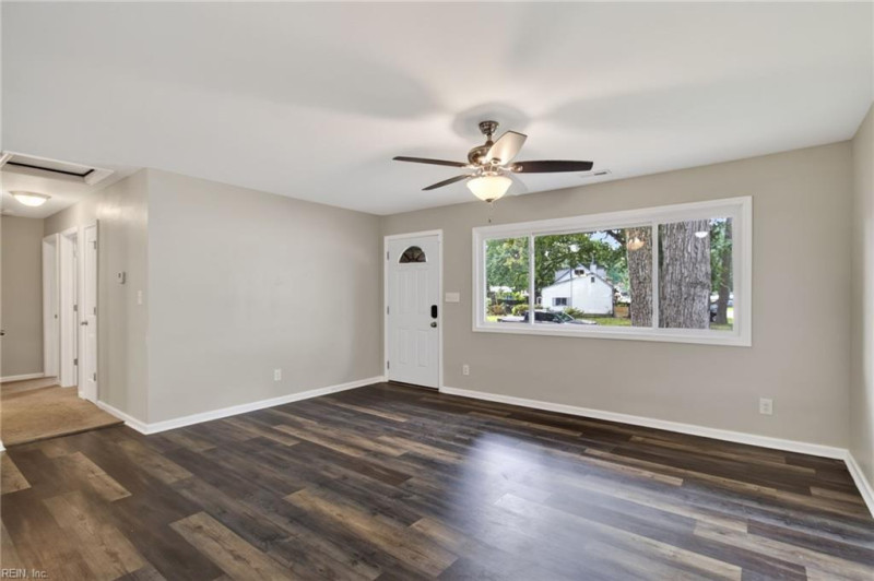 Photo 6 of 31 residential for sale in Virginia Beach virginia