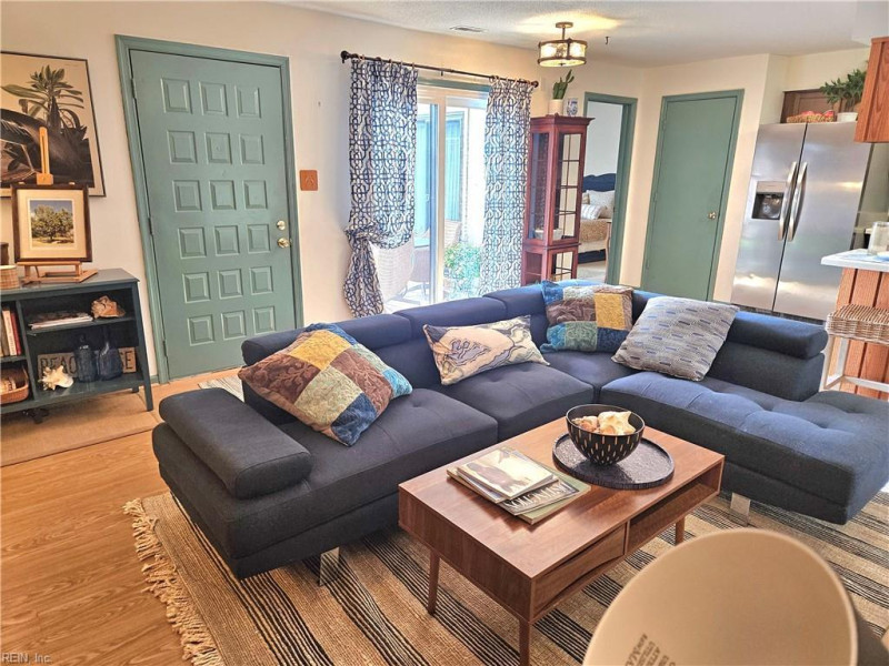 Photo 12 of 32 residential for sale in Virginia Beach virginia