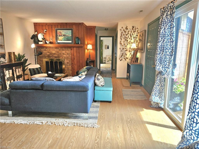 Photo 15 of 32 residential for sale in Virginia Beach virginia