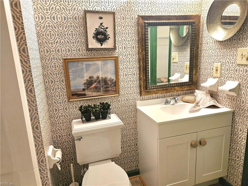 Photo 25 of 32 residential for sale in Virginia Beach virginia