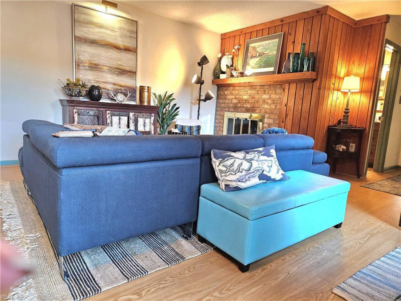 Photo 7 of 32 residential for sale in Virginia Beach virginia