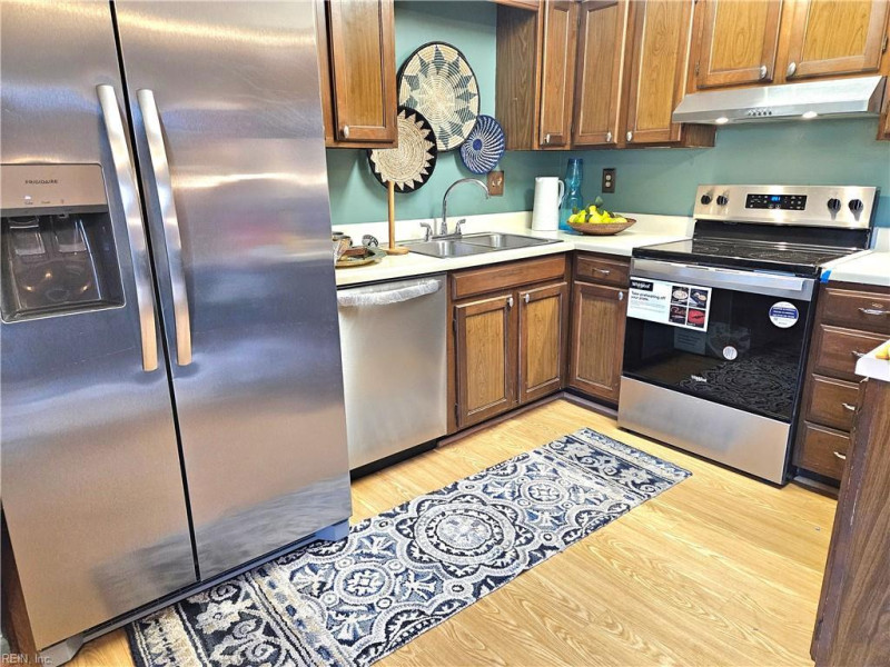 Photo 8 of 32 residential for sale in Virginia Beach virginia