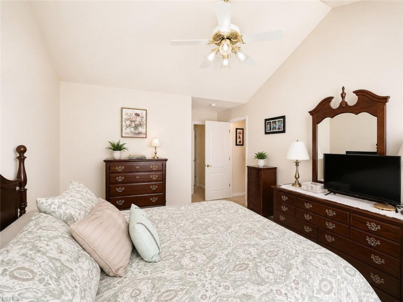 Photo 12 of 18 residential for sale in Suffolk virginia