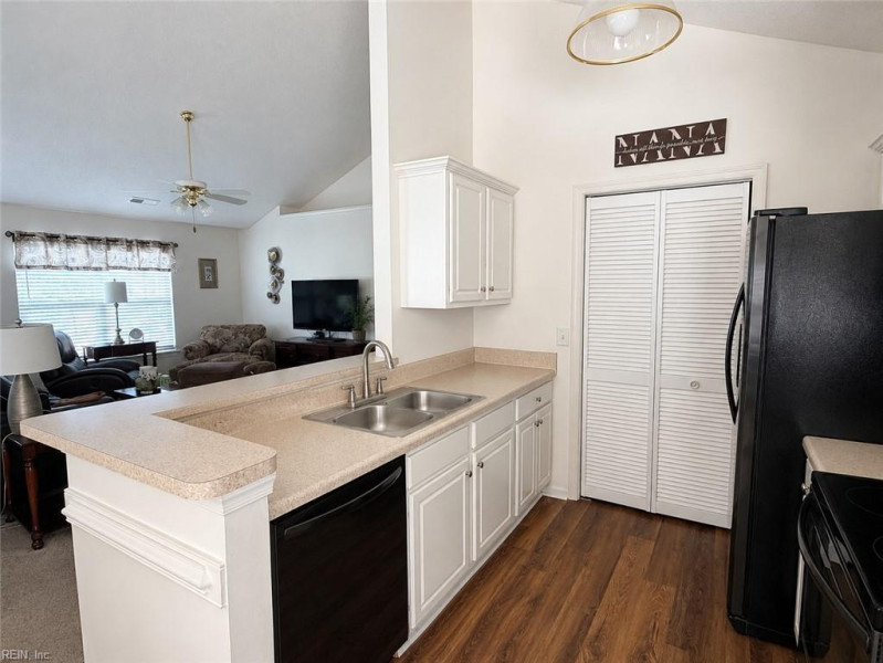 Photo 16 of 18 residential for sale in Suffolk virginia