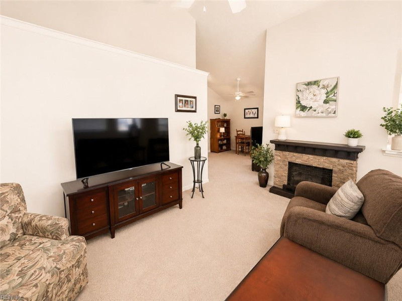 Photo 5 of 18 residential for sale in Suffolk virginia