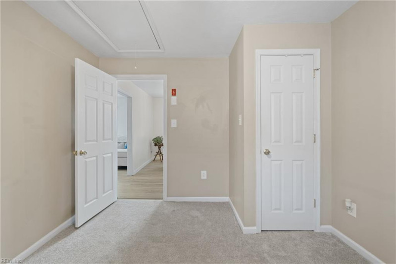 Photo 11 of 32 residential for sale in Chesapeake virginia Photo 11 of 32 residential for sale in Chesapeake virginia