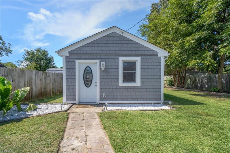 Photo 3 of 32 residential for sale in Chesapeake virginia Photo 3 of 32 residential for sale in Chesapeake virginia