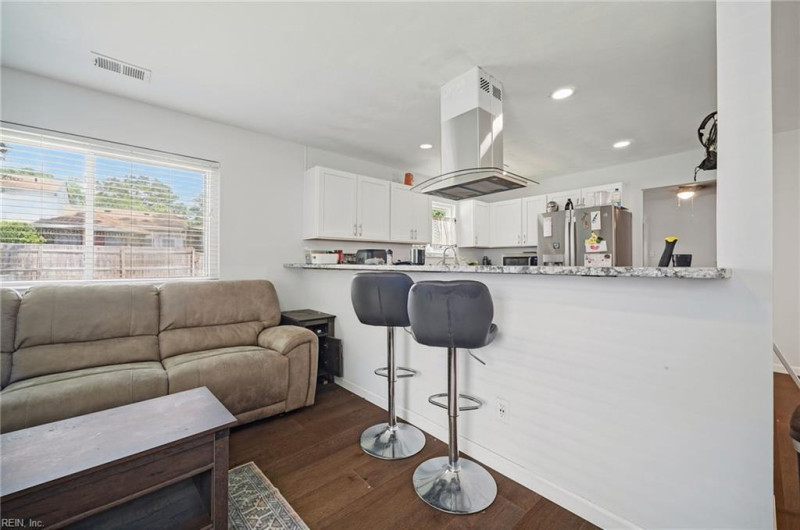 Photo 10 of 24 residential for sale in Portsmouth virginia