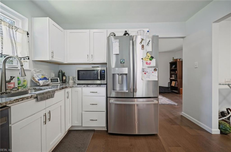 Photo 12 of 24 residential for sale in Portsmouth virginia