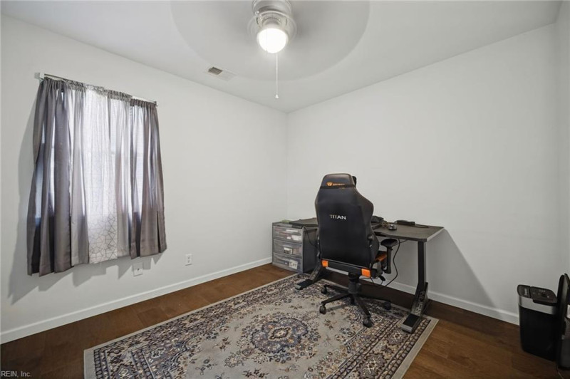 Photo 13 of 24 residential for sale in Portsmouth virginia