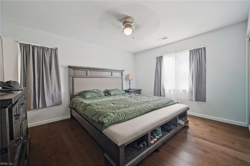 Photo 17 of 24 residential for sale in Portsmouth virginia