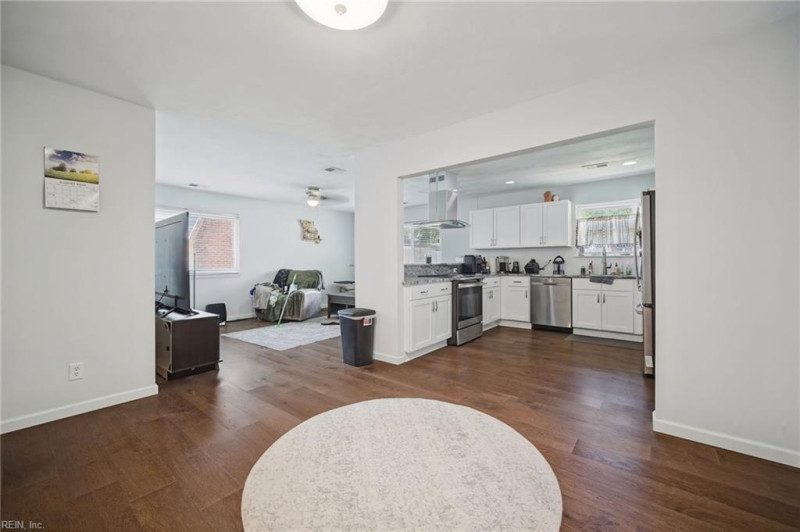 Photo 6 of 24 residential for sale in Portsmouth virginia