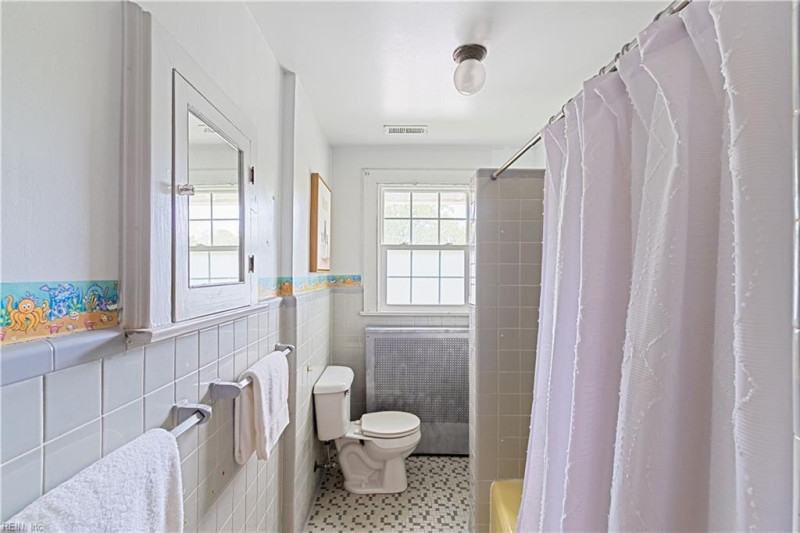 Photo 19 of 41 residential for sale in Norfolk virginia