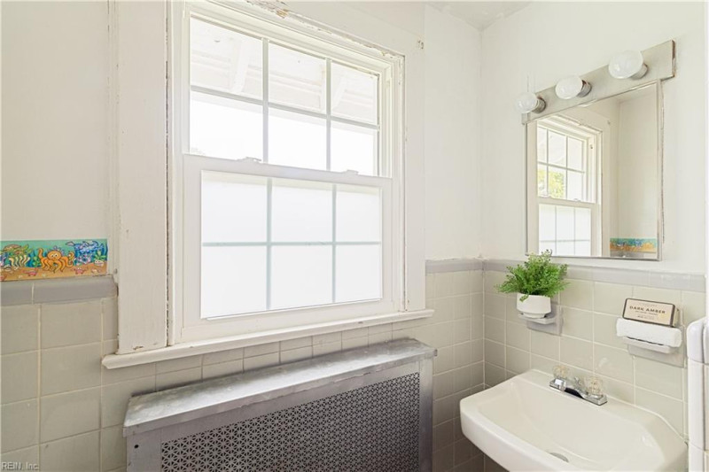 Photo 20 of 41 residential for sale in Norfolk virginia