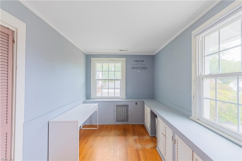Photo 25 of 41 residential for sale in Norfolk virginia