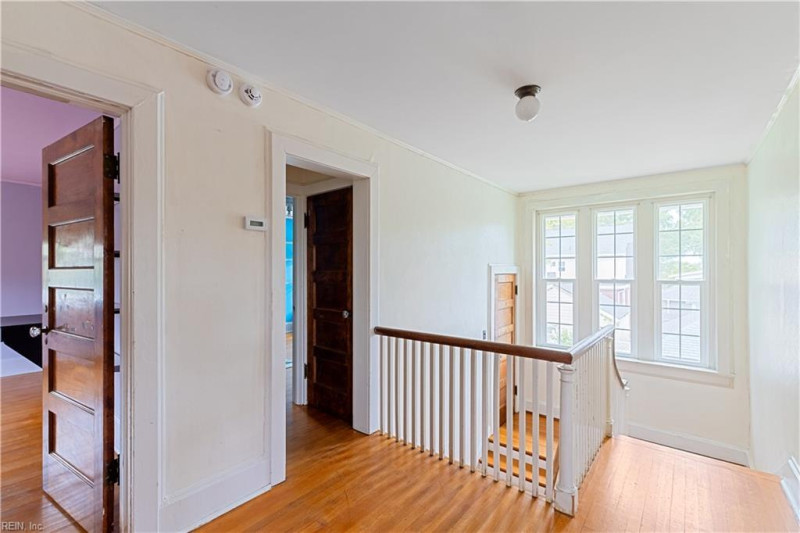 Photo 27 of 41 residential for sale in Norfolk virginia