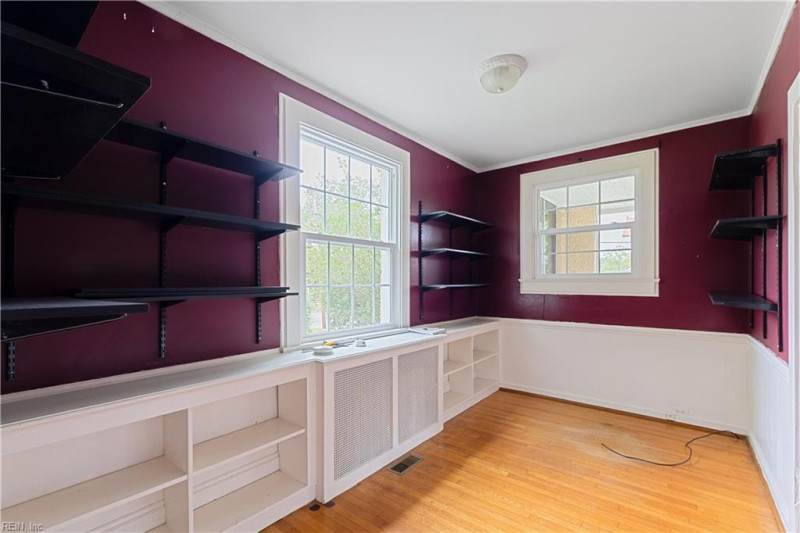 Photo 9 of 41 residential for sale in Norfolk virginia