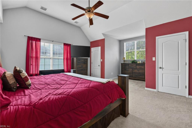 Photo 16 of 49 residential for sale in Chesapeake virginia