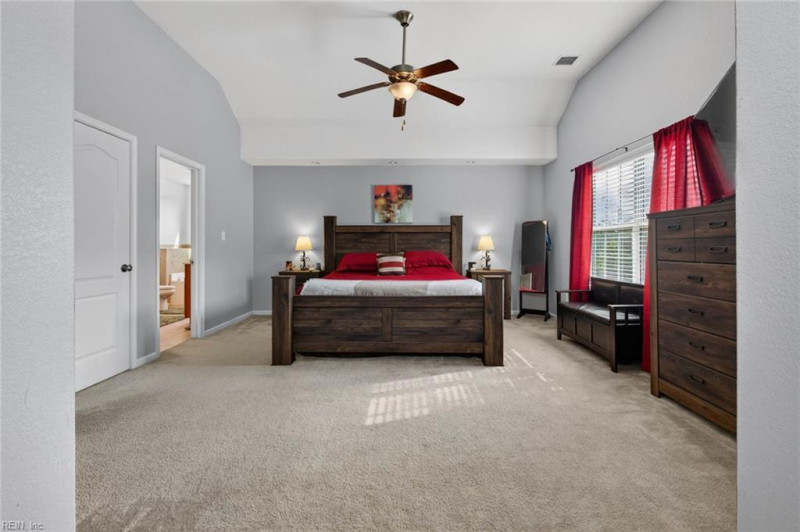 Photo 17 of 49 residential for sale in Chesapeake virginia