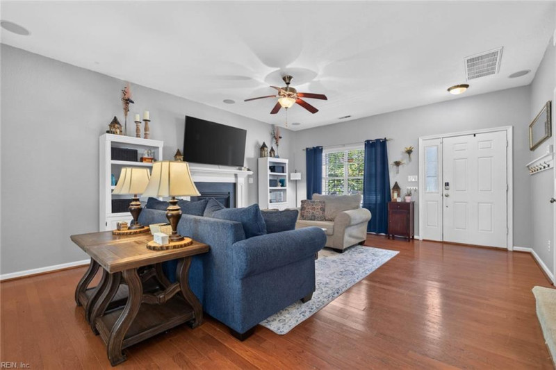 Photo 6 of 49 residential for sale in Chesapeake virginia