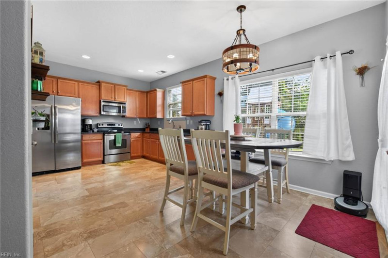 Photo 7 of 49 residential for sale in Chesapeake virginia