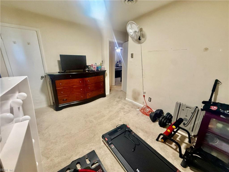 Photo 14 of 22 residential for sale in Virginia Beach virginia