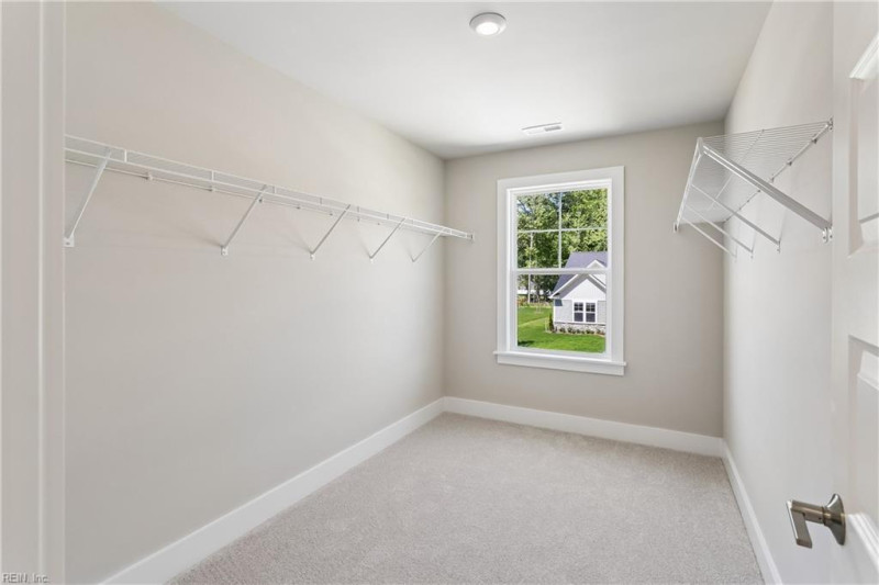 Photo 13 of 29 residential for sale in York County virginia