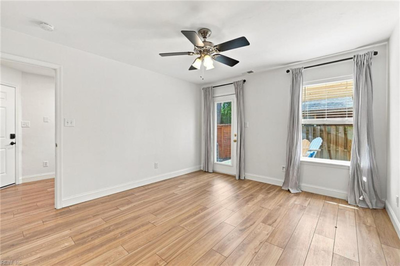 Photo 13 of 50 residential for sale in Virginia Beach virginia