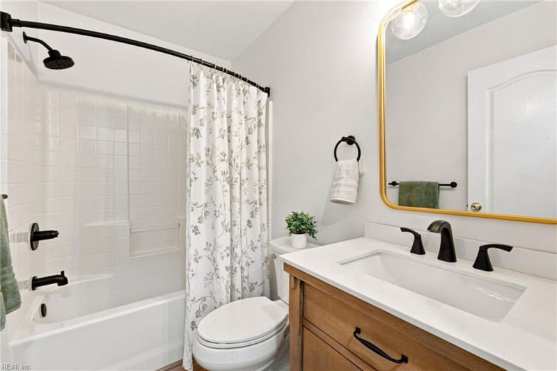 Photo 20 of 50 residential for sale in Virginia Beach virginia