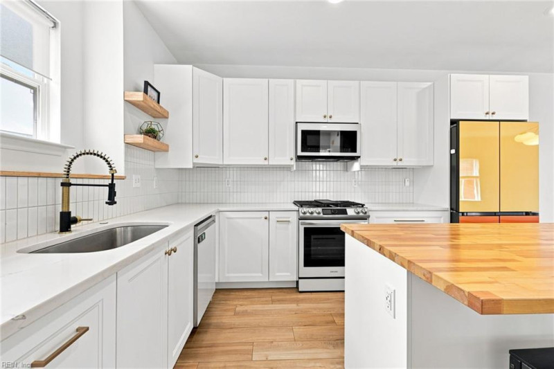 Photo 26 of 50 residential for sale in Virginia Beach virginia