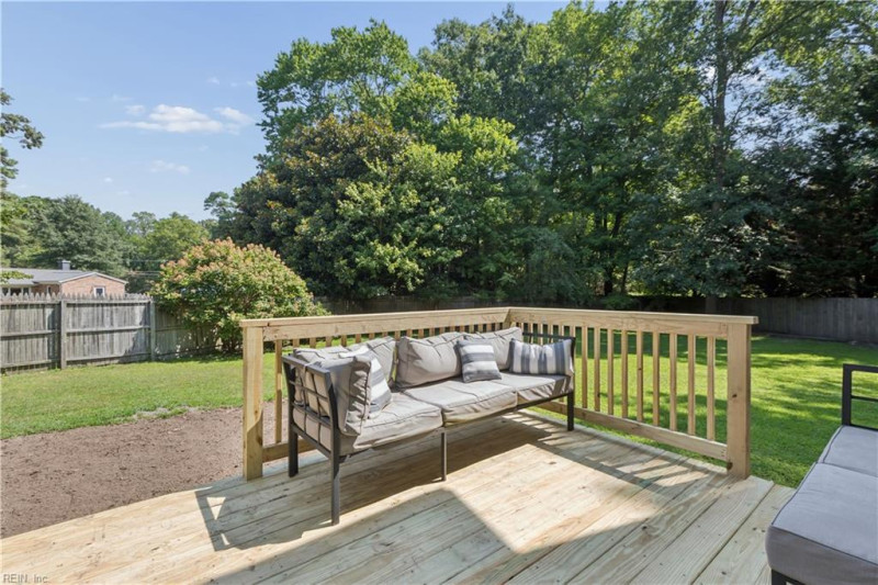 Photo 35 of 39 residential for sale in York County virginia