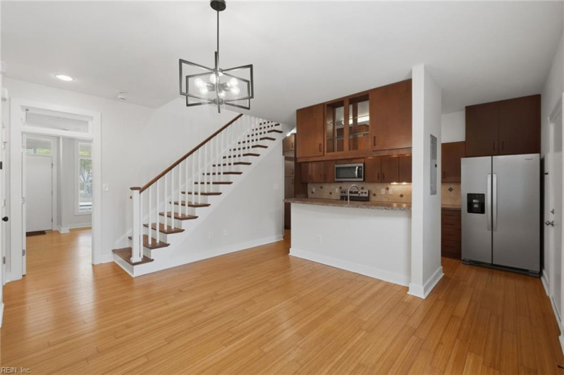 Photo 12 of 41 residential for sale in Norfolk virginia