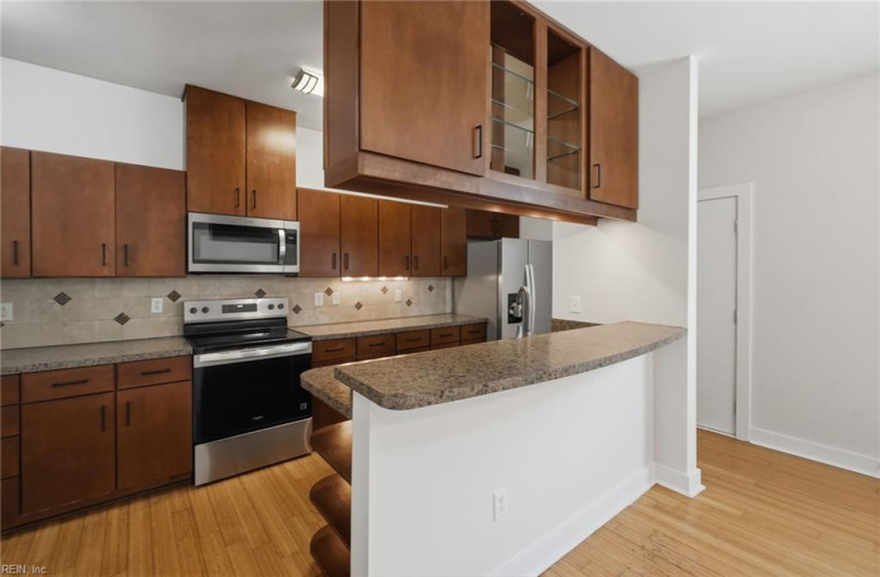 Photo 13 of 41 residential for sale in Norfolk virginia