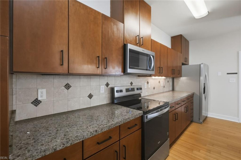 Photo 16 of 41 residential for sale in Norfolk virginia