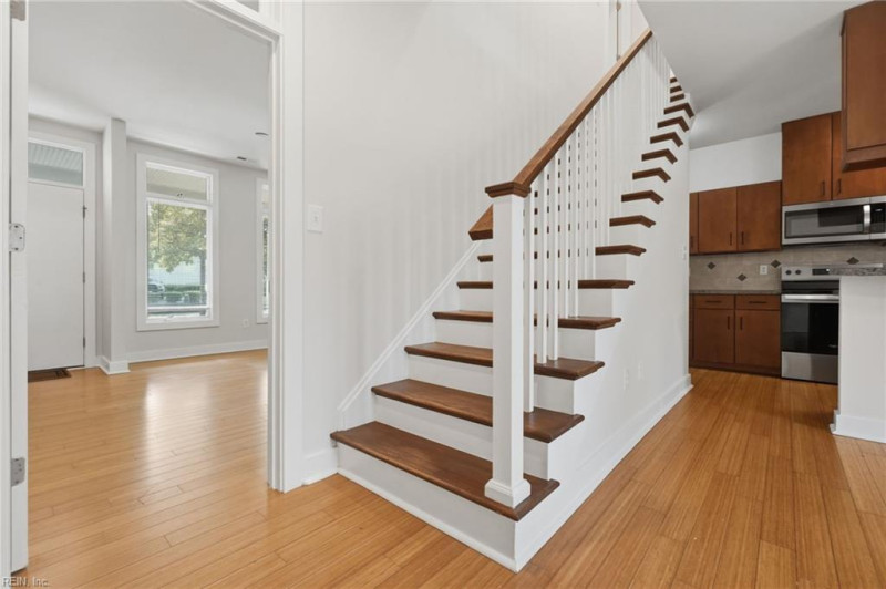 Photo 18 of 41 residential for sale in Norfolk virginia