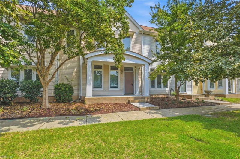 Photo 3 of 41 residential for sale in Norfolk virginia